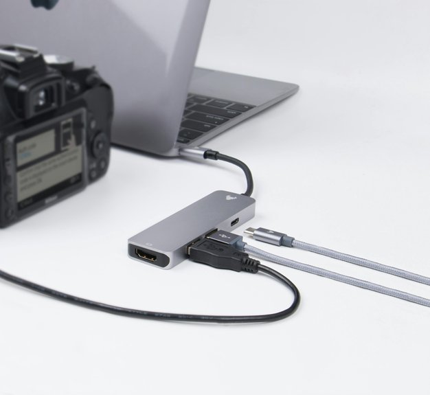 Adapter von HDMI auf VGA